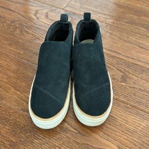 Tom's Black Suede sneakers